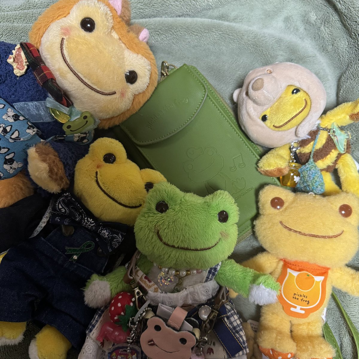 cell_10's tweet photo. ✨️¨̮♡⃛𝗛𝗮𝗽𝗽𝘆 𝗕𝗶𝗿𝘁𝗵𝗱𝗮𝘆♡⃛¨̮✨️
#かえるのピクルス https://t.co/8QQ5NhWbus