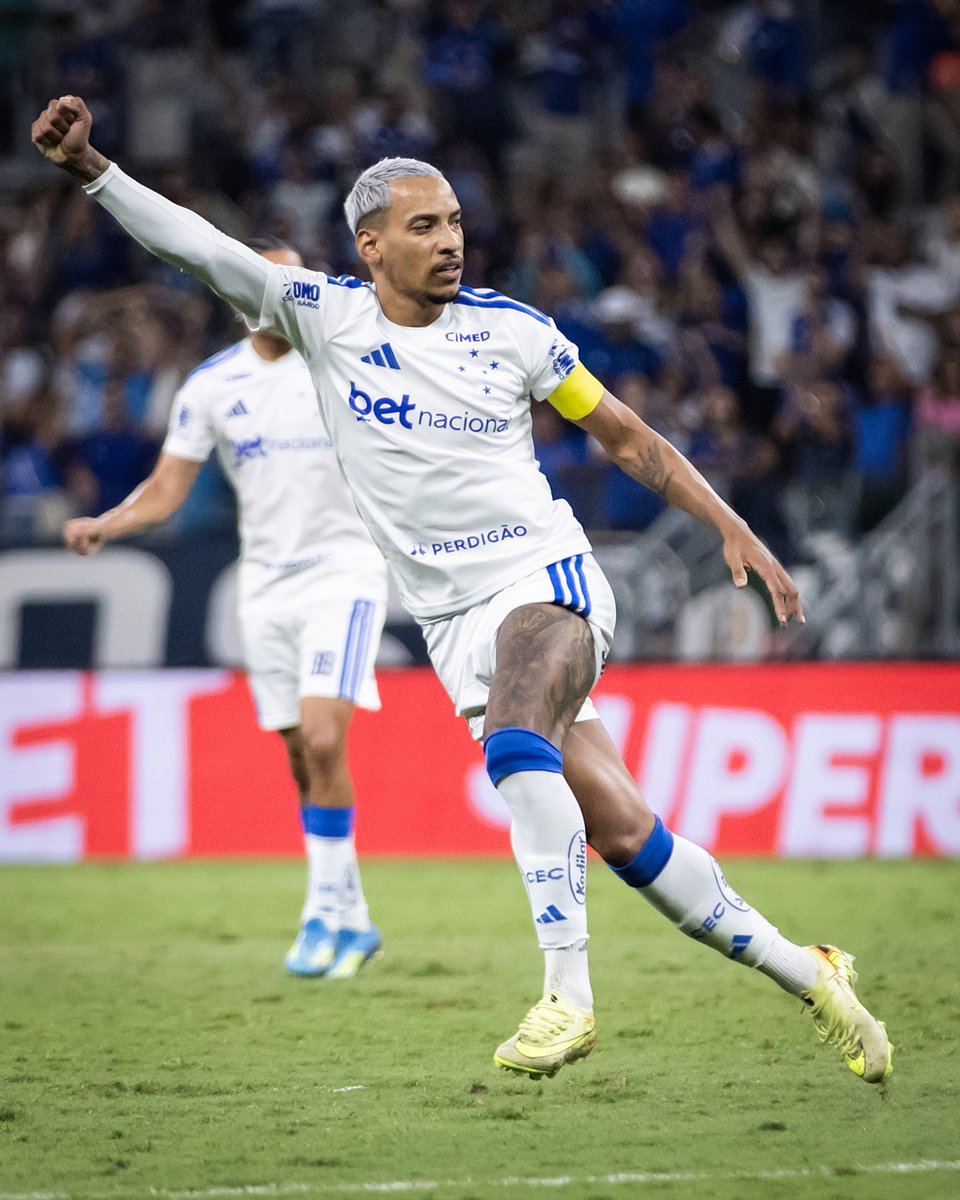 PapoCabuloso's tweet photo. Já agradeceram hoje pelo Matheus Pereira ser o camisa 10 do time de vocês???

📸| Gustavo Aleixo/Cruzeiro https://t.co/BBdaAZEj8h