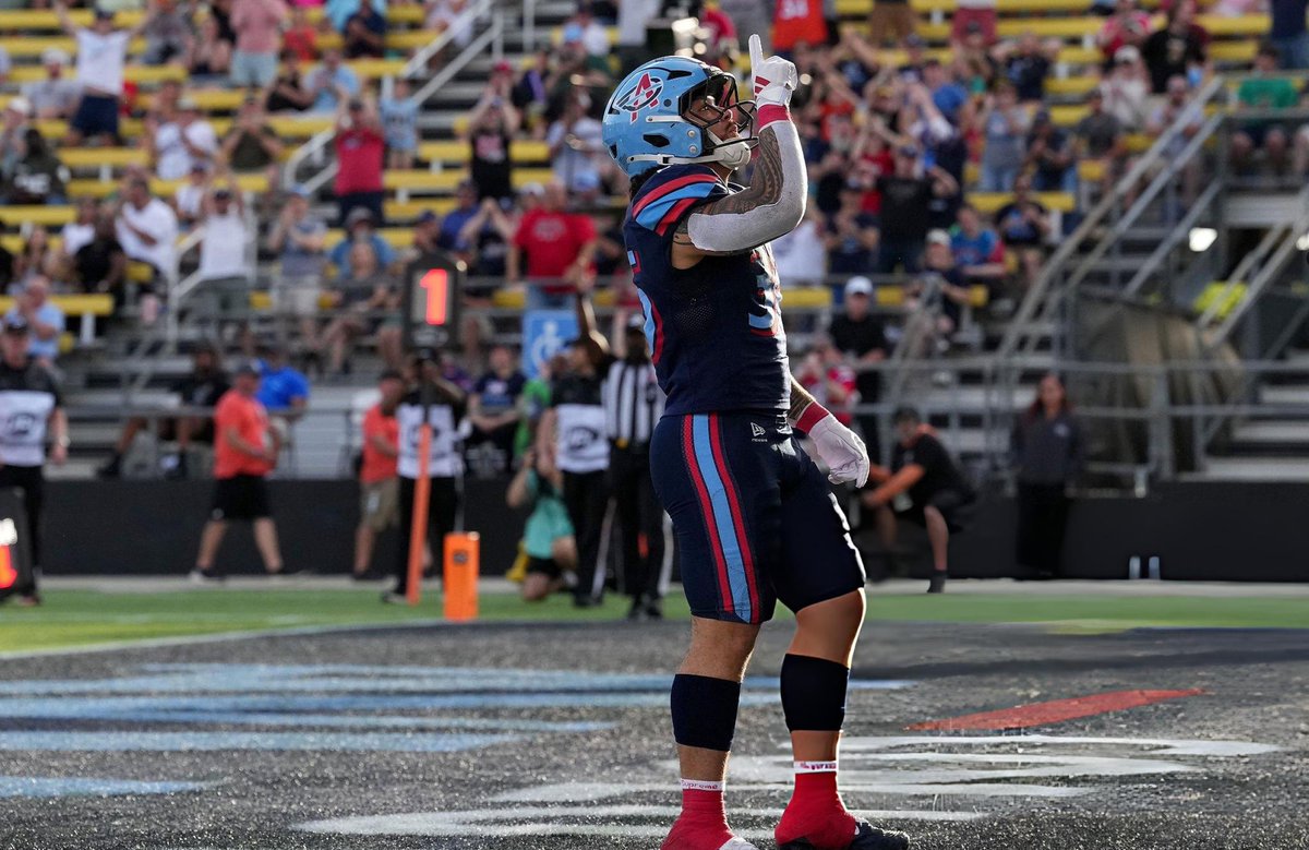 MIPanthersDude's tweet photo. Columbus Aviators Offensive Player of the Game: RB Toa Taua
■ 13 CAR
■ 70 YDS
■ 1 TD
■ 5.4 YPC
Vintage game from the former Michigan Panther.
#LetsFly ✈️ https://t.co/bdo8F1ViKK