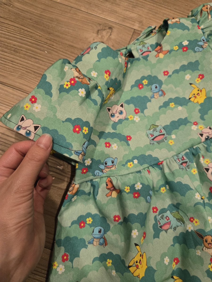 フシギダネ ,ゼニガメ 「Spちゃんが選んだ布でPoke dressできた〜!ゆるふわスタイルなので暑い時」|せとのイラスト