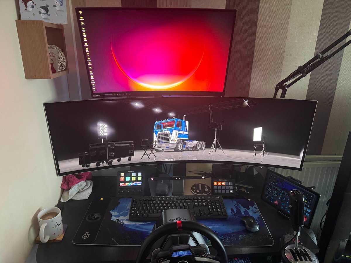 tobiigaming's tweet photo. Huge congrats to our Ambassador Pauly’s Custom Skins on that new ultrawide screen 👏
Piece by piece, building a better rig is always so satisfying 😎
#SimSetupSunday https://t.co/IVXmmymR4t