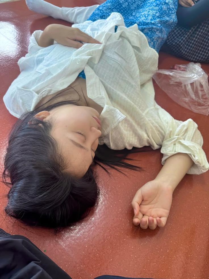 dreynalla's tweet photo. ⠀

💌  :   #𝗦𝗢𝗠𝗘𝗡𝗔𝗧𝗜𝗢𝗡  𓈄𐬹
꒰ 🐢 ꒱  𓏧  𝔀𝓲𝓽𝓱 𝓵𝓸𝓿𝓮, 𝗜𝗹𝗼𝗻𝗮 !

Menyambut bulan Juni dengan malas-malasan dulu, kapan lagi bisa tiduran jam segini di hari Senin? 🫣

⠀ https://t.co/05qZLirTK4