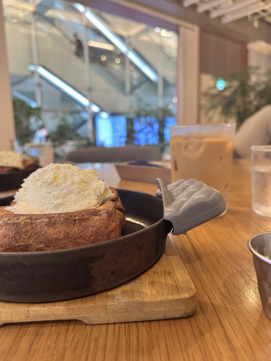 eiri_0715's tweet photo. 相方とモーニング食べて、日常に戻ります。 https://t.co/r9GBb9G4S4