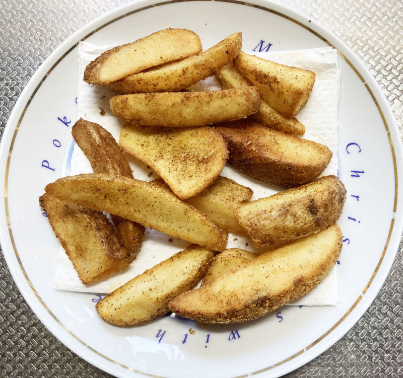 今日の昼飲みランチのおつまみ もう1品 【ケイジャンポテト】 フライド