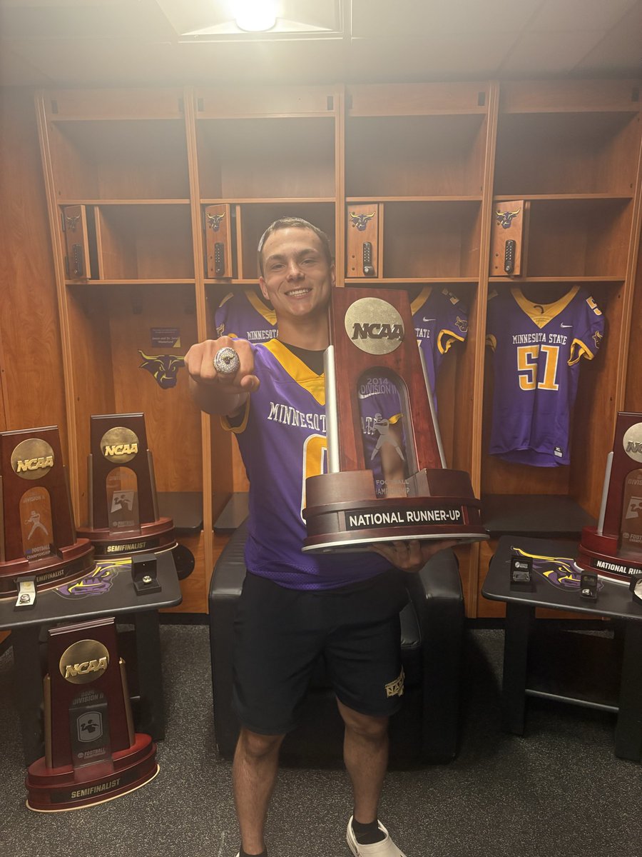 DillonHerling1's tweet photo. Had a great time at @MinnStFootball camp thank you @CoachJakeIery for inviting me out, and thank you @CoachMPete for helping me get better! https://t.co/iQNk4v44uh