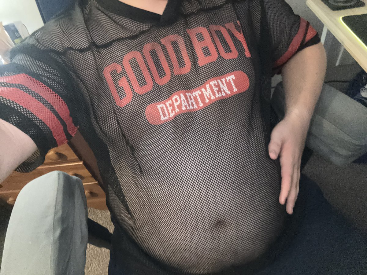 Wolf1Chubby's tweet photo. 🤤 I finally have become a good boy! Now give me belly rubs and lots of treats to show your appreciation >:3 https://t.co/W0RcXUjQjE
