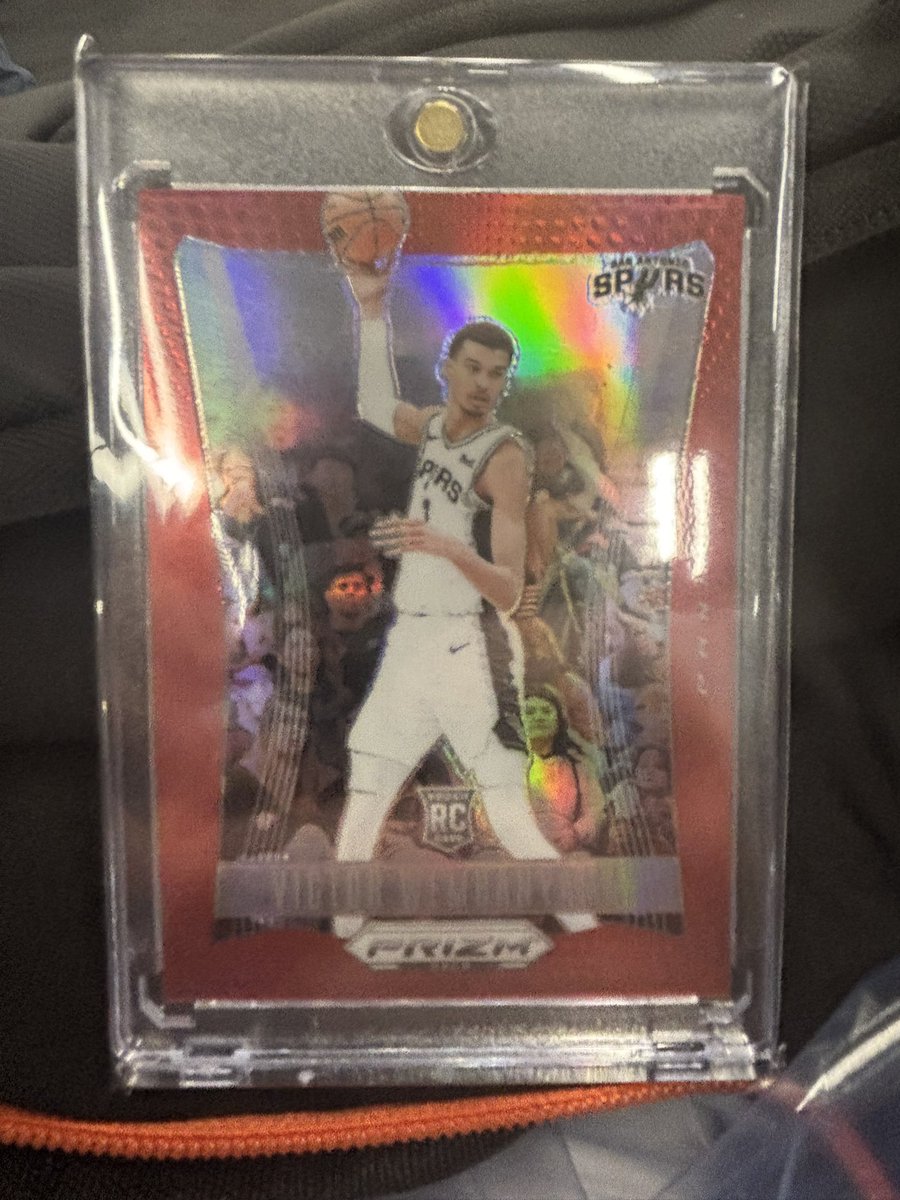 Fieldband13's tweet photo. @CardPurchaser Just picked up the Deca rookie red today. Small overpay but as a long term hold, I’m fine paying the premium. https://t.co/zk6qY542cr