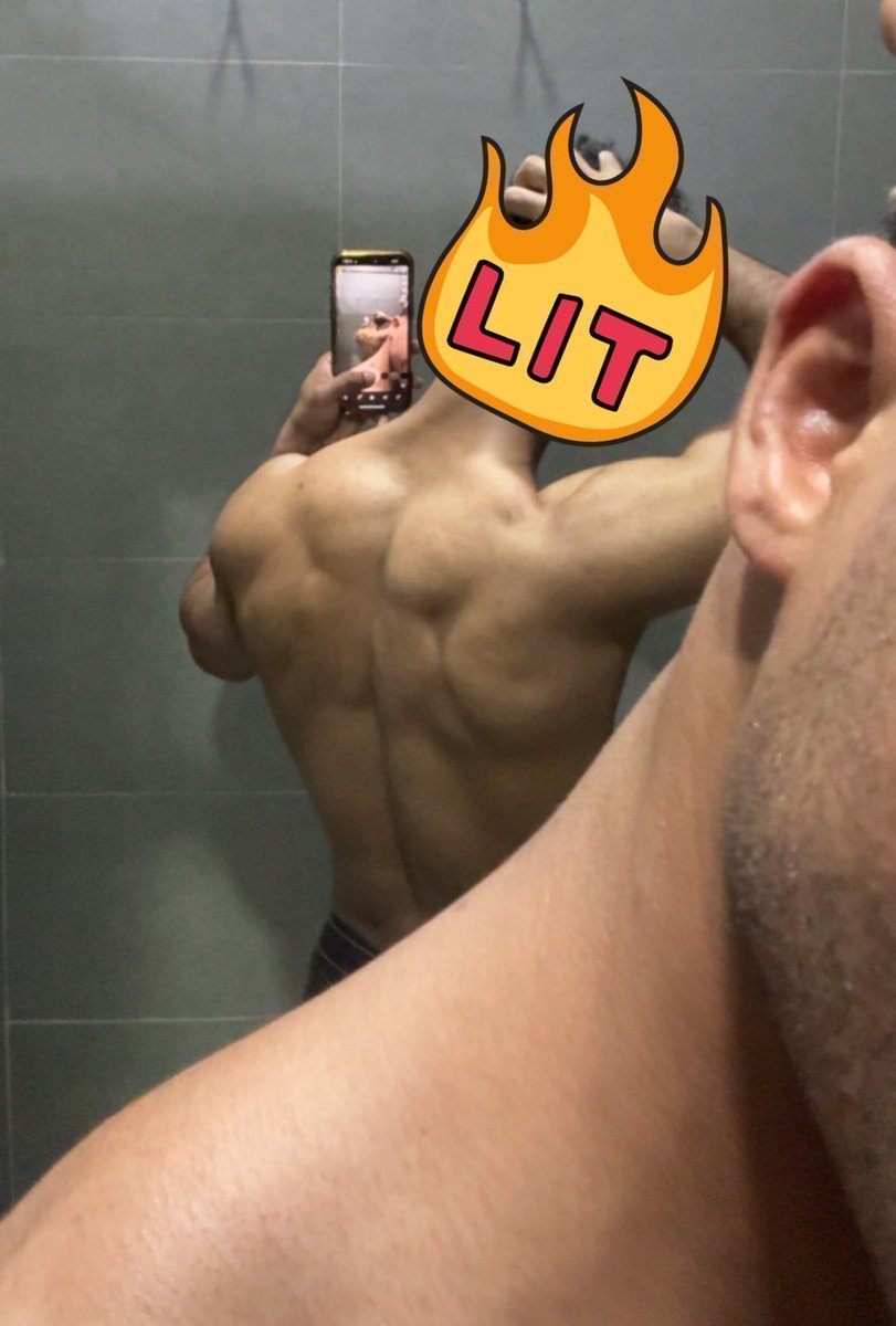 N770100's tweet photo. تعالي خاص اوريك فيديو الطو يل مسعبللللل😉😉🔥🔥 https://t.co/v2T72v9I7P
