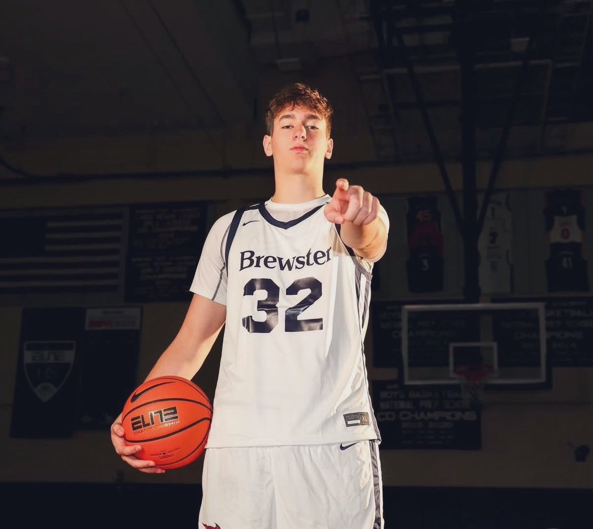 JamieShaw5's tweet photo. ‘26 Eric Jacobsen of Brewster (NH) Academy will take an offical visit to Colorado on Monday and New Mexico on Wednesday, source tells @Rivals 

The 6-11 center is the younger brother of Purdue’s Daniel Jacobsen.

https://t.co/iaRllGitvT https://t.co/gptQZspaWz