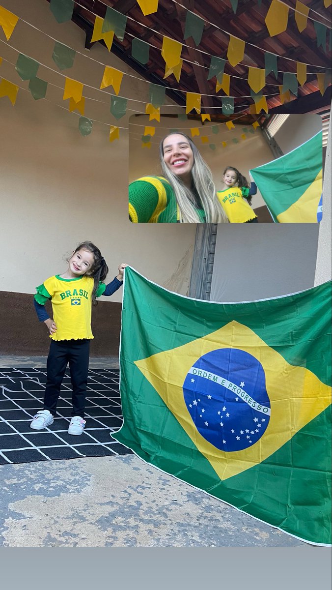 beelasousa's tweet photo. 🇧🇷 conseguimos reunir eles em casa pra assistir um jogo juntos pelo menos 💚💛 que dia especial!!! https://t.co/p1DkHGy9y2