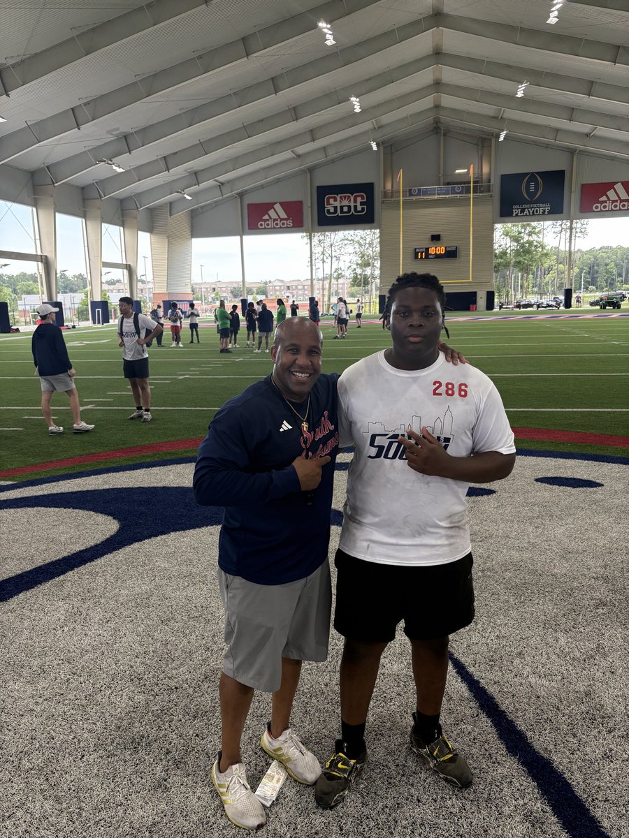 AllenGreen_51's tweet photo. Had a Great Time At The South Alabama Camp #Jaguars @CoachApplewhite @DL_theHUNT @JagsFB_Recruits https://t.co/rCnvaUxoQN