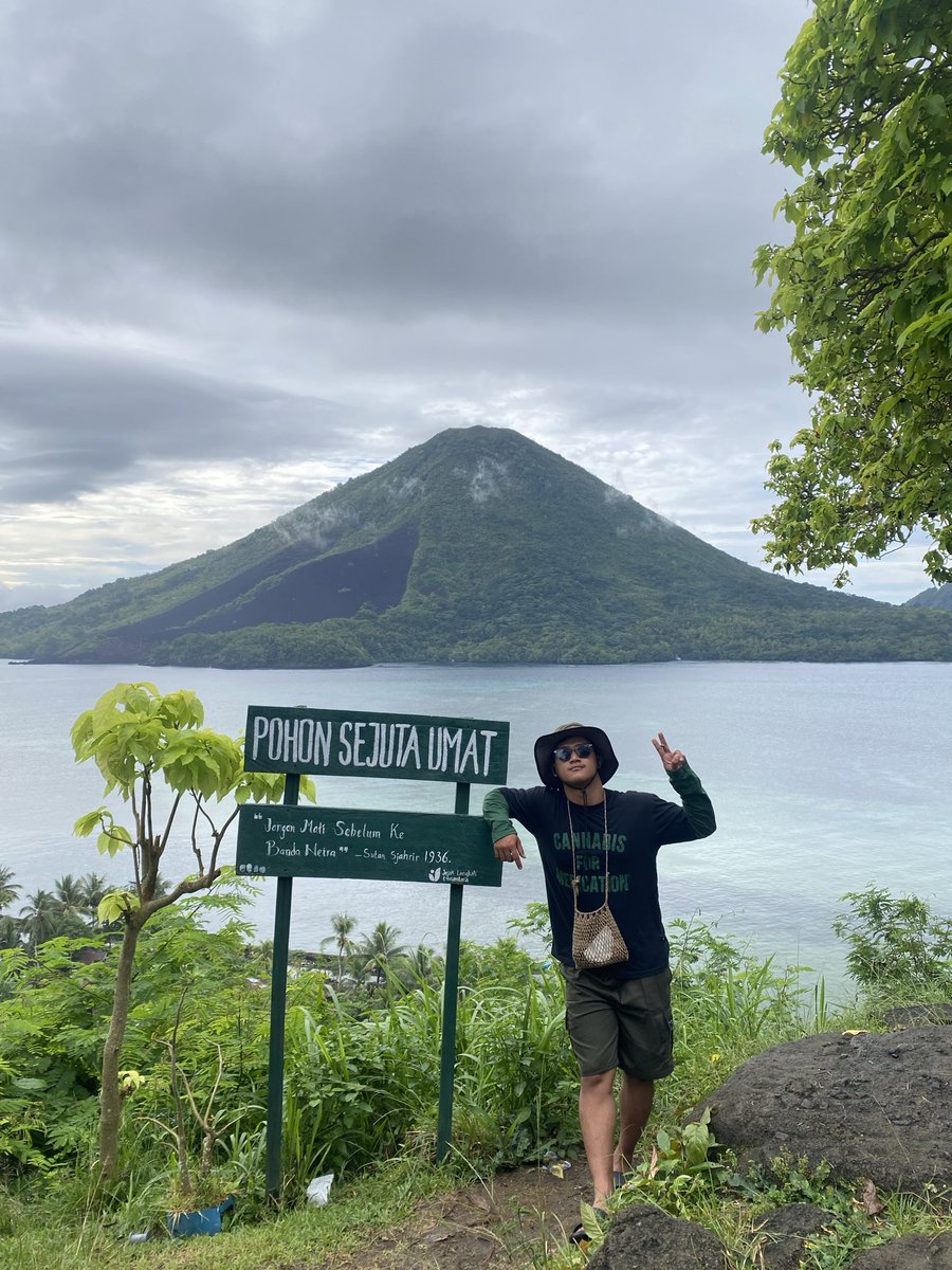 thenorthfck's tweet photo. pep kita sudah ke banda neira tahun lalu! https://t.co/QXD47ru7C2