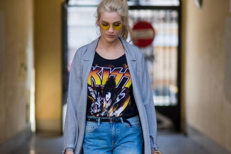 JenniferVV212's tweet photo. An old band T-shirt represents youth, not investment returns. https://t.co/jUDYkegZJl