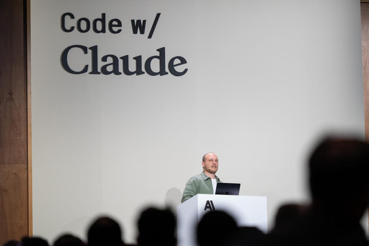TechInsiderJp's tweet photo. 📣New
Claude Codeの開発者、22歳のコンピューターサイエンス卒業生に“AIコーディングの現実”を語る…「黄金時代だ」 #TechInsiderJp

https://t.co/IOB9mBVMbz https://t.co/138sejCATo