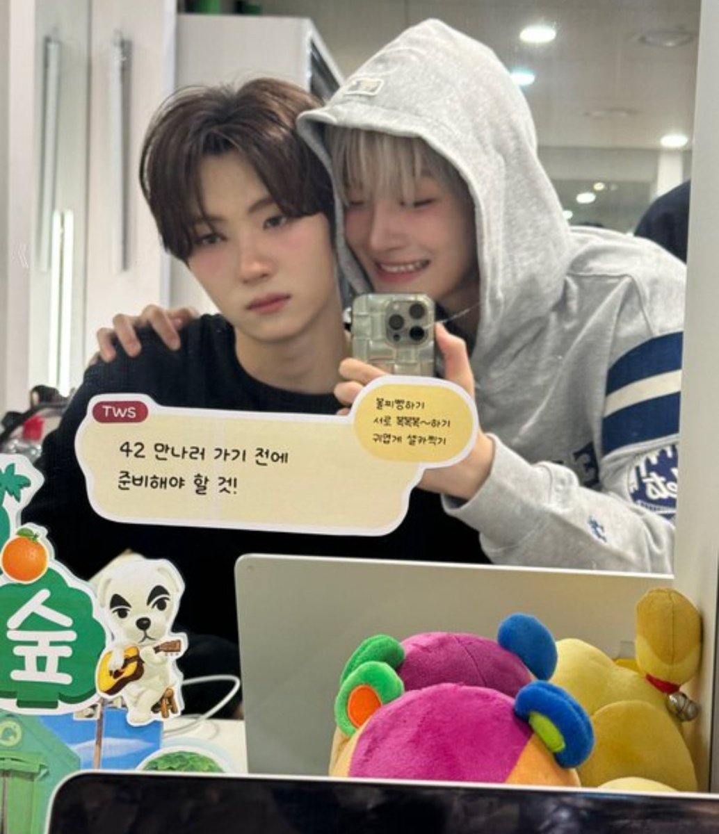 jihoonxll's tweet photo. hnjrz in ac. hnjrz in real life
#hoonjeranz π± https://t.co/HsF6O9jSl2