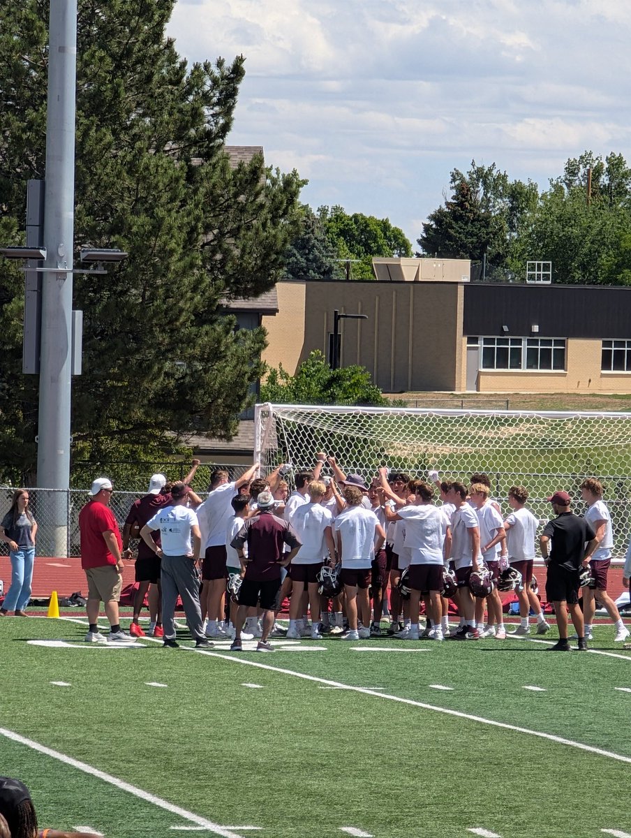 TraeAnderson14's tweet photo. BHS 7s Invitational Champs! @drakevining2028 @twdtre @CoachTicnor @CoachVanDeWeert  @Acastro15_ @kselc06 https://t.co/tYRUT6zR0j