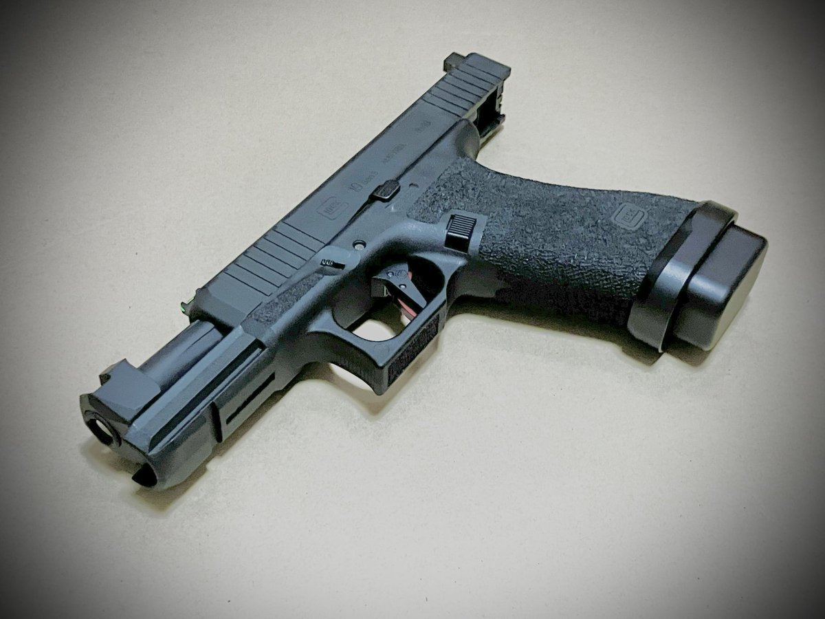 GunnutW tweet picture