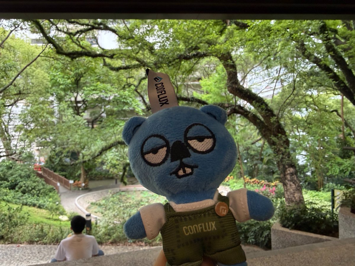 Conflux_Intern's tweet photo. 早，和烤仔一起——

touch the grass 🌱

#Conflux #CFX #Confi #烤仔 https://t.co/ATE8DUyJdW