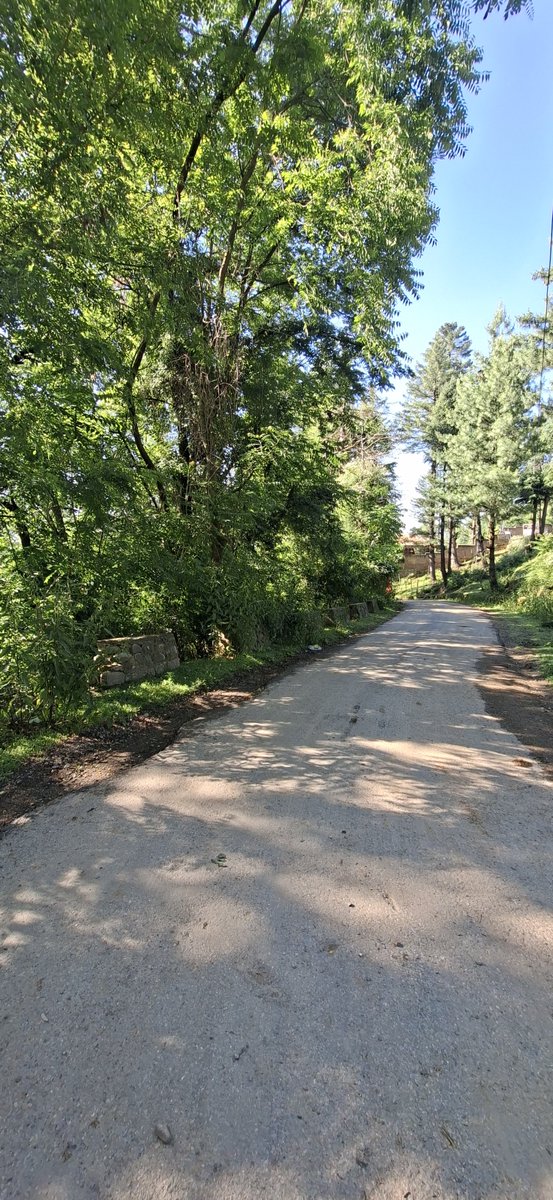 KhanIrjan's tweet photo. Quiet roads, loud thoughts. https://t.co/3dPDdHIT6q