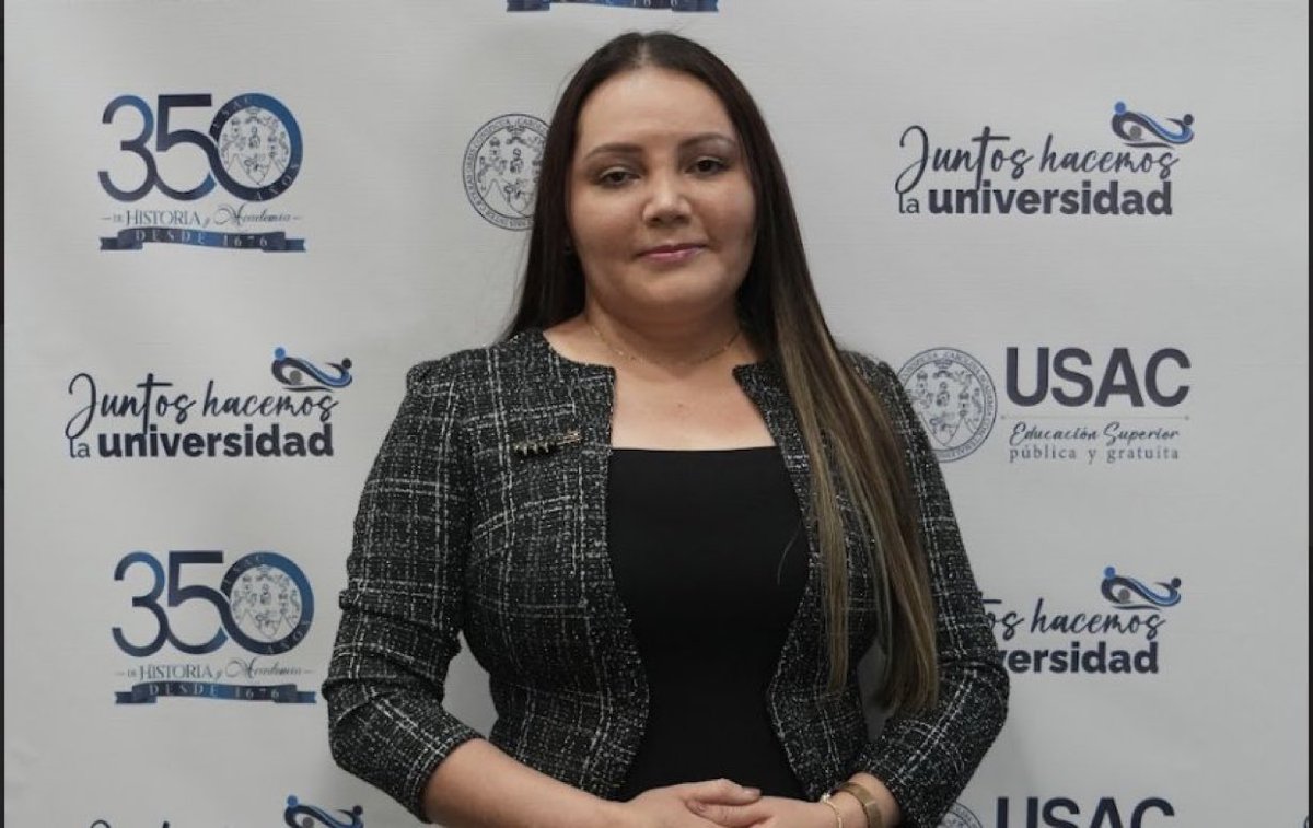 IsabellaPa92060's tweet photo. Espero que la presidenta de la @CC_Guatemala tome carta en al asunto en que la JULIA no es magistrada legal , es una impostora igual quien la eligió , no debe de tomársele  en cuenta alguna gestión de esta tipa corrupta . https://t.co/YIOA62u6pr
