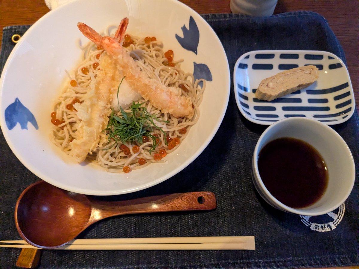yui_webcoder's tweet photo. 6/1 おはようございます！
今年も半年過ぎてしまいましたね・・・ｗｗ早すぎ
残り半年も頑張って行きます！❤️‍🔥

先週末は初めての岡山オフ会へ
幹事の蒼山さん（@aoyamadatta）
ありがとうございました・・・！🥰

オフ会前も少しだけ観光へ🥳
美味しいお蕎麦を食べて限定のリラックマを買い
キーホルダーを作り大手まんじゅうを食べました！
楽しかったなぁ🫣💕

また皆さんに会えるように仕事頑張ります
