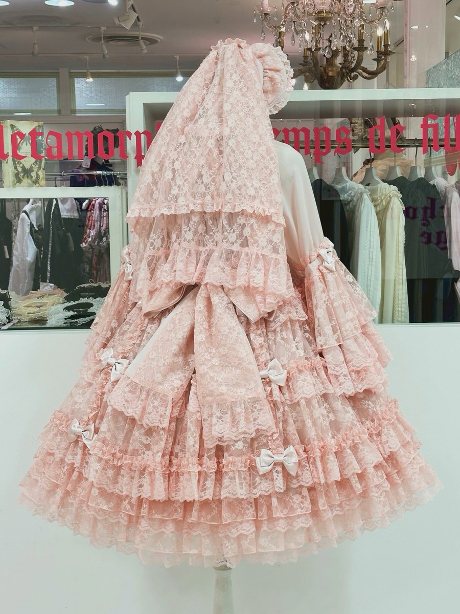 MetamorphoseEng's tweet photo. 🩷🌹Recommended🌹🩷
Hidden Princess in My Memory
https://t.co/uBOWIGmEke
- Dress
- Half Bonnet
The gorgeous dress and half bonnet with layered lace in pink are so dreamy...💗
At this time, they are in stock online✨
#dress #hiddenprincess
#metamorphose #mtdf #Lolitafashion https://t.co/Fi8rPYXr1J