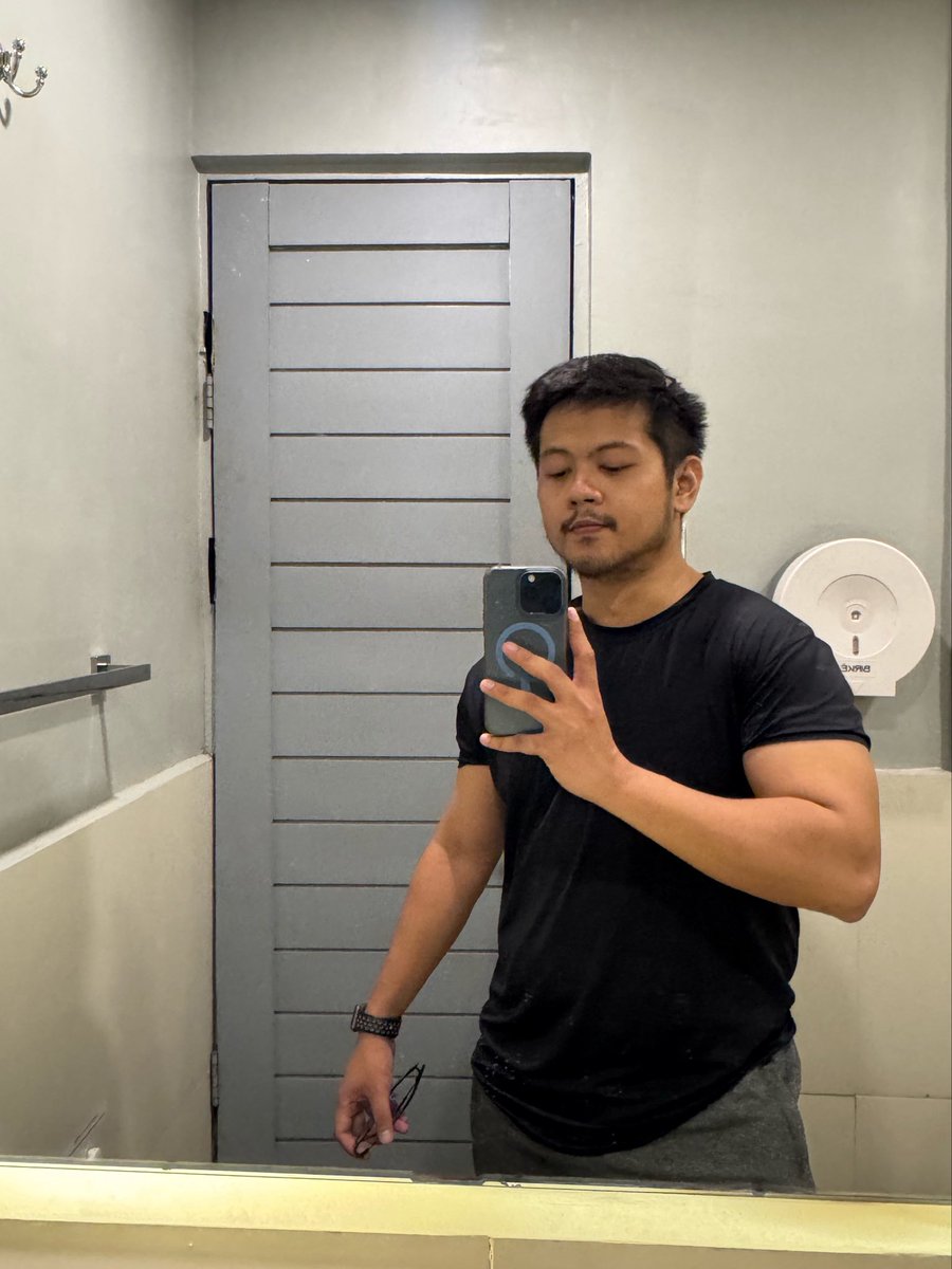 knethaaron's tweet photo. 🗑️ https://t.co/jKhEMcEkAV