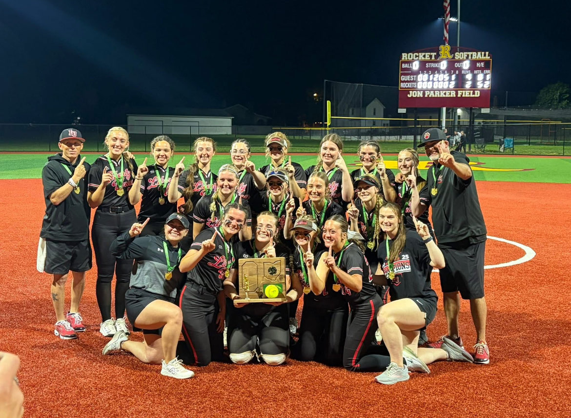 IzzieShultz's tweet photo. Such an incredible season so far. We are going to states for the third year in a row! I am so grateful to be a part of this team and beyond proud of everything we have accomplished. So thankful to share this experience with my sister @SuzieShultz   
Go Lions! https://t.co/V2te5V98uZ