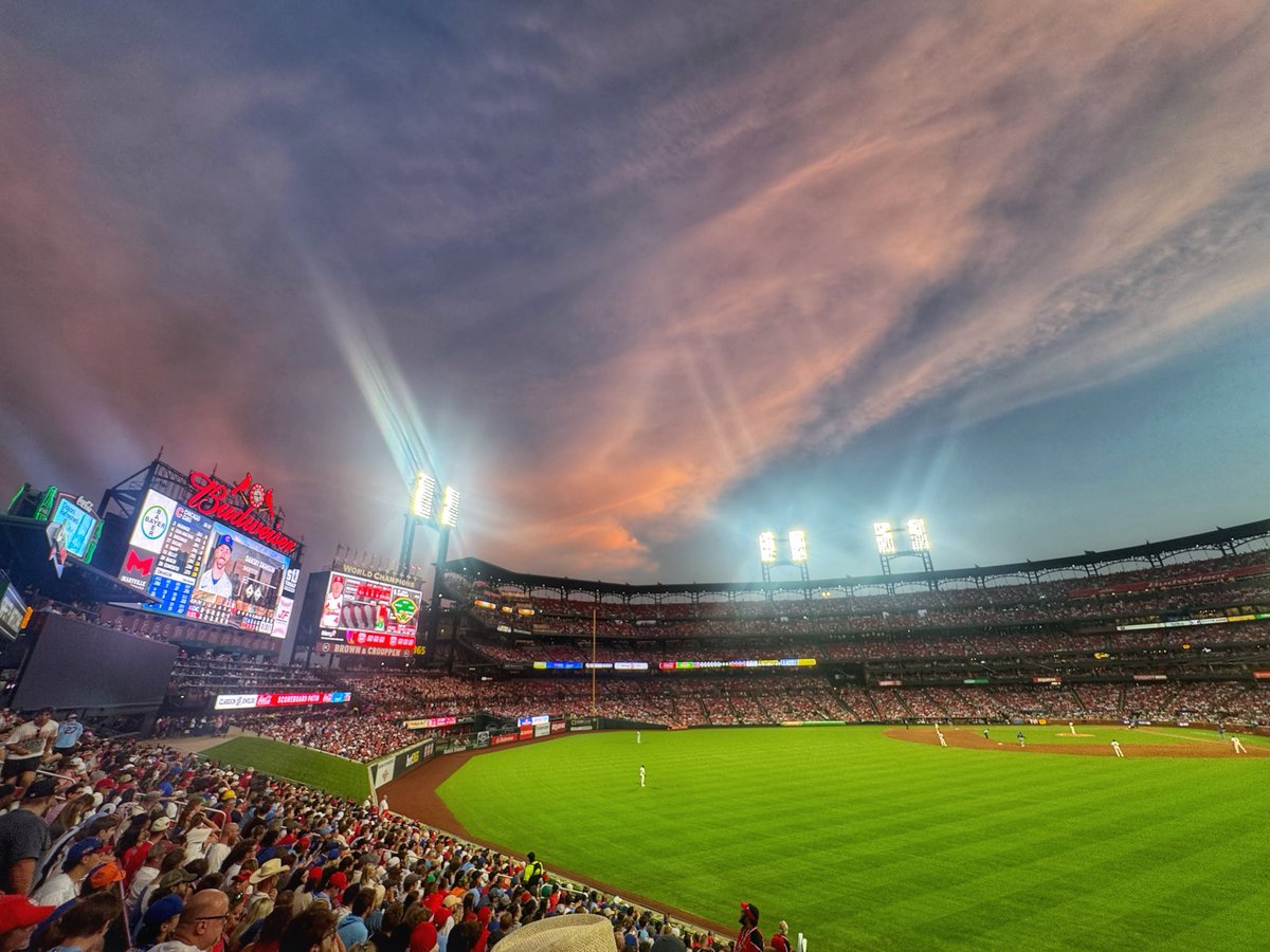 coachhooker's tweet photo. Nice night for some Cards / Cubs #STLife https://t.co/xfXFYwOebh