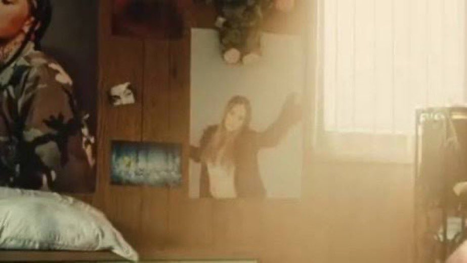 heswiftz's tweet photo. O PÔSTER DA FIONA GOD APPLE EM EUPHORIA https://t.co/yVIzALXowc