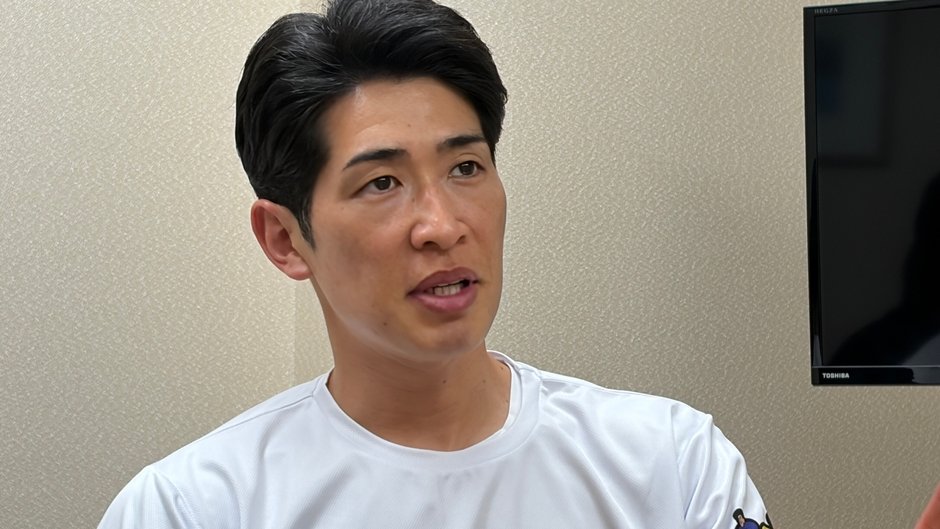 pitanew05's tweet photo. ／
『妻からは「なめるな」「誰がおもしろいん？」』
＼

元プロ野球選手のコンビとしては初めてM-1に挑戦することを表明したアベレンに、その想いを伺いました。

#アベレンM1 #M1 #M1グランプリ #アベレン #安部友裕 #中田廉 #ピタニュー

📍記事はこちら
https://t.co/p4oosEIVOO https://t.co/iHqaaMoaTA