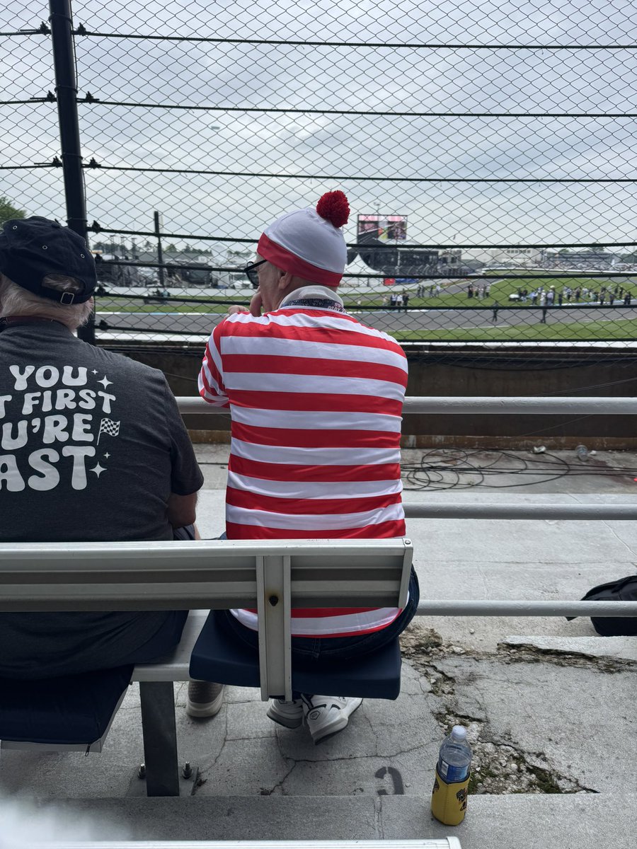 bobmcwc2's tweet photo. @dgoold @hochman @amberewinkler He sat right in front of me at the Indy 500 https://t.co/NgXcNuKG8l