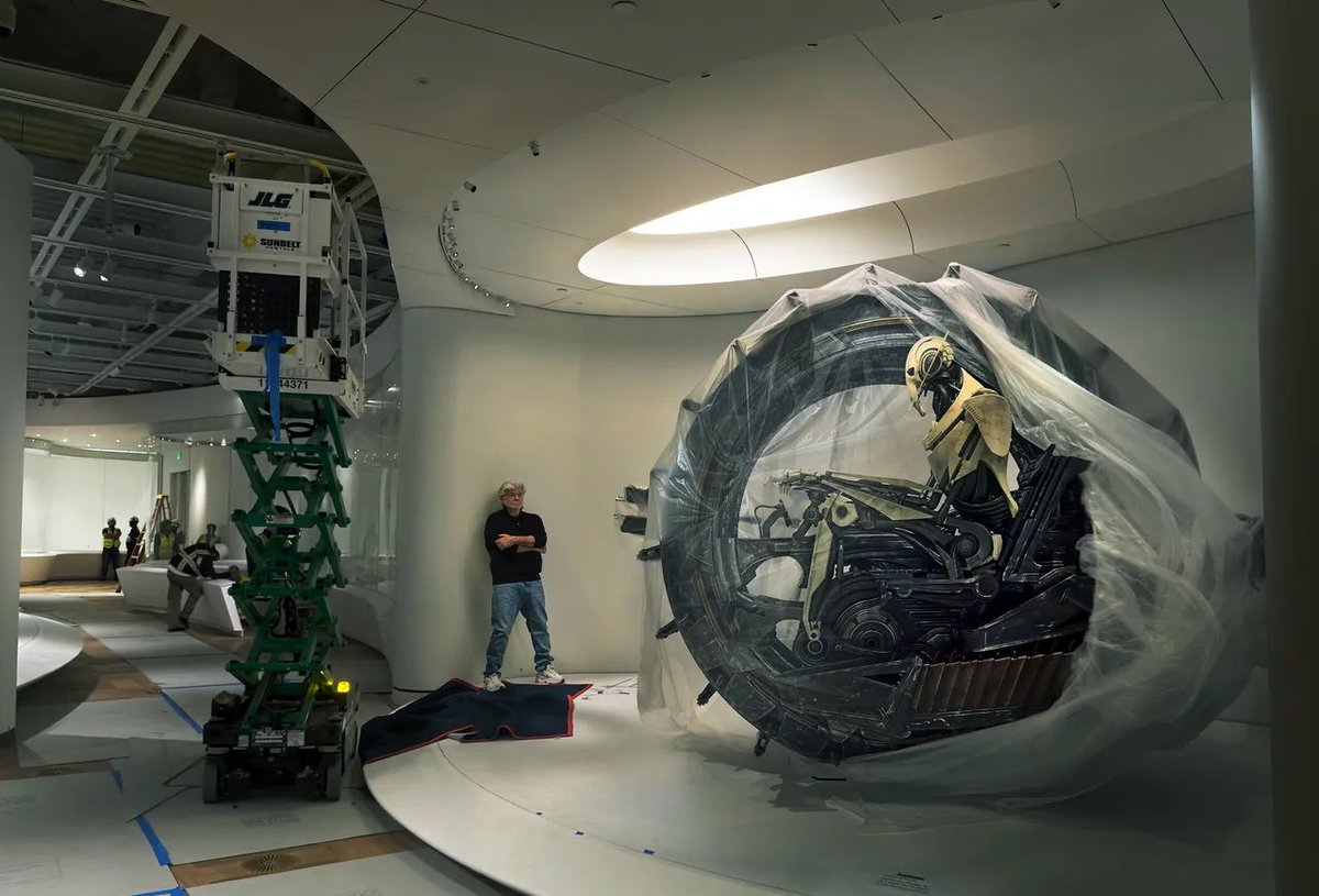 sw_holocron's tweet photo. New details about The Lucas Museum of Narrative Art

• Cost approximately $1 billion

• Museum campus is 11 acres 

• Features 40K works, 35 galleries, and 2 theaters 

• Star Wars exhibits include life-sized Naboo starfighter and Grievous’ wheel bike

• Oscar nominated cinematographer Caleb Deschanel (The Passion of the Christ, The Lion King) worked on the lighting 

(Source: @voguemagazine)