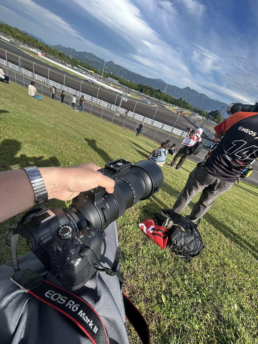 ryu3303's tweet photo. #５月を写真４枚で振り返る
友だちとスーパーGT
従兄弟結婚式
鎌倉
横田友好祭

オタク活動少なめ https://t.co/XKDhouDlN7
