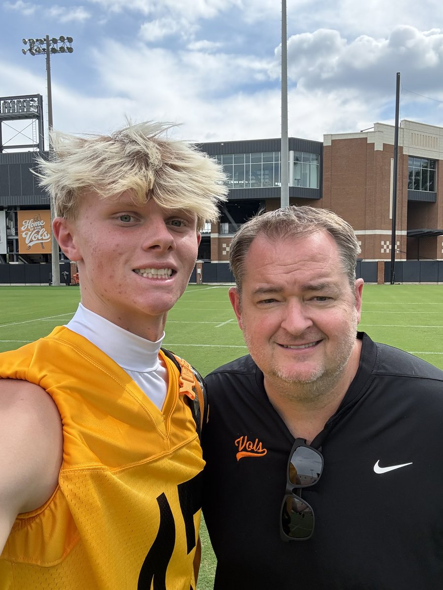 HaydenShultz_21's tweet photo. Thank you to the Tennessee Coaches and Players at the Specialist Camp! @TylerWilliams2 
@coachjoshheupel 
@CoachCrab 
@CoachShultzyGP 
@CoachMarshallGP https://t.co/ZTYlADcqAb