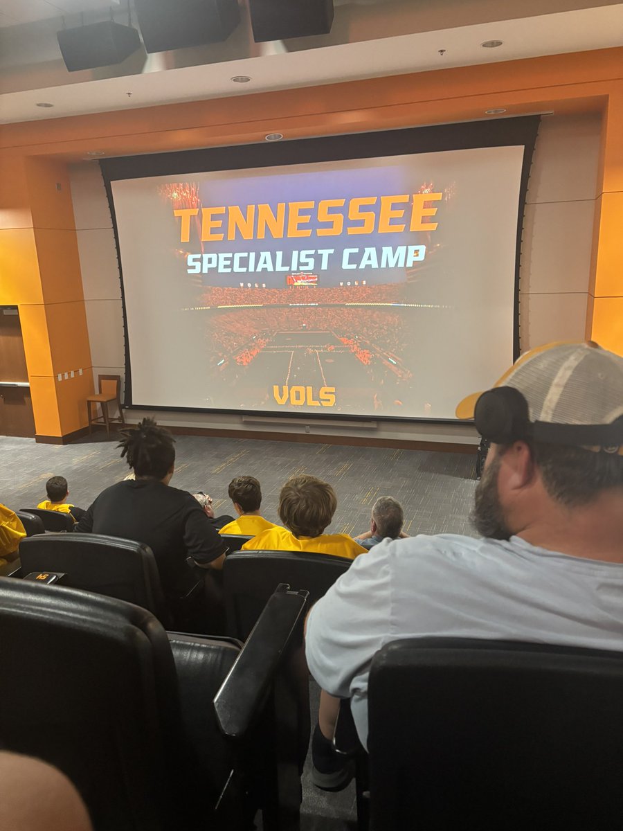 HaydenShultz_21's tweet photo. Thank you to the Tennessee Coaches and Players at the Specialist Camp! @TylerWilliams2 
@coachjoshheupel 
@CoachCrab 
@CoachShultzyGP 
@CoachMarshallGP https://t.co/ZTYlADcqAb