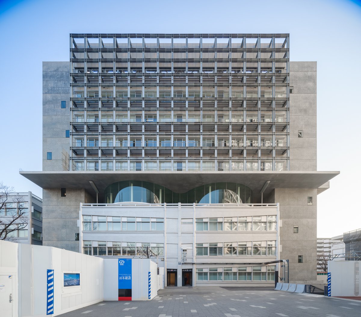 shinkenchikusha's tweet photo. 早稲田大学／西早稲田キャンパス52・53・54号館建替工事
日建設計
撮影　新建築社写真部

『新建築』2026年6月号　
▽掲載作品の一覧はこちらから
https://t.co/1ZlatxAp5r https://t.co/JyeFXy1GqL