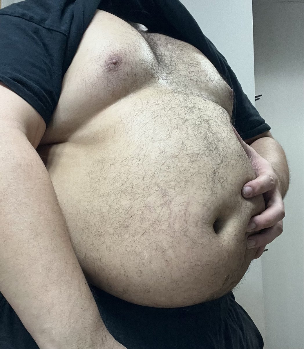 bobarunner's tweet photo. Bloated after a workout this feeling is kinda addicting https://t.co/UsZHEGIE8O