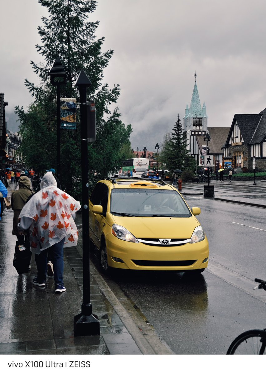 Ay_Ledris's tweet photo. "Random shots from Banff, Alberta, Canada." 🇨🇦☔
.
.
#vivox100ultra #shotonvivo #streetphotography #candidshots #banff #alberta #landscapephotography
.
@vivo_europe @Vivo_GLOBAL @Snapdragon https://t.co/TZHKP08X4H