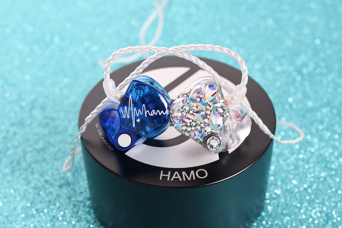 alwaysminhyuk25's tweet photo. Rocky requested to have “HAMO” engraved on the case too. 
How are we this spoiled? 😭 It feels like he’s the one gifting us. Someone stop me, my heart can't bye ima cry cry! 
 @p_rockyent 라키 진짜 최고야 😭❤️!
#라키 #ROCKY https://t.co/UyO2Ow0OTi