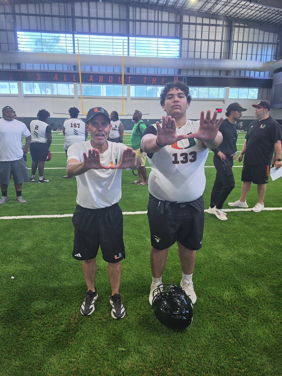 MatthewMarlinFB's tweet photo. Had a great day of getting better and more dominant at The U today! Look forward to getting better and picking up my first offer soon!💪 https://t.co/43sVmtkISv