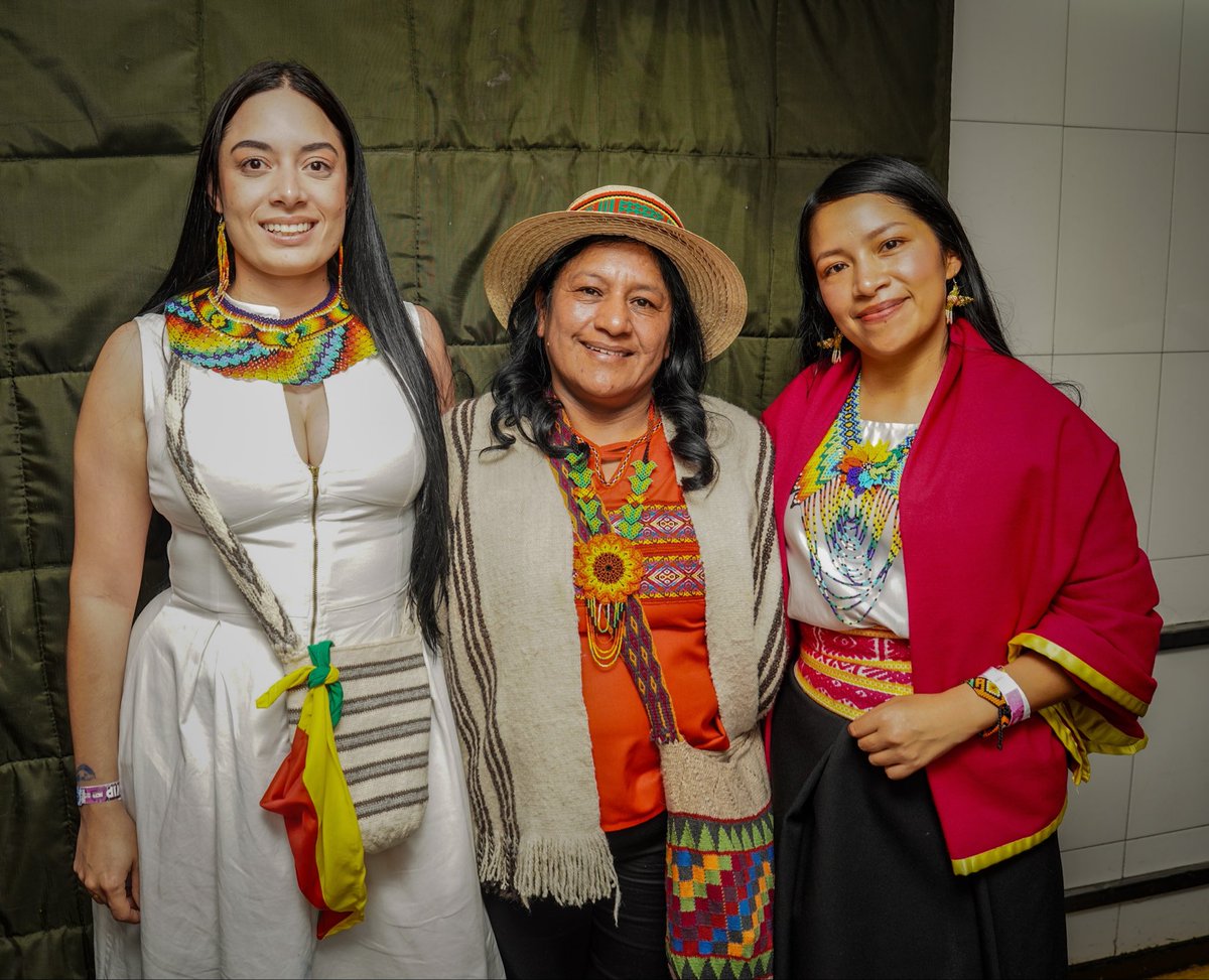 aida_quilcue's tweet photo. ¡Ni un paso atrás!✊🏽🇨🇴

Florecerá la vida, nunca más la muerte 🌀💕

Iván Cepeda Presidente 🇨🇴
Aida Quilcué Vicepresidenta🇨🇴 https://t.co/NhNdG3JJXB