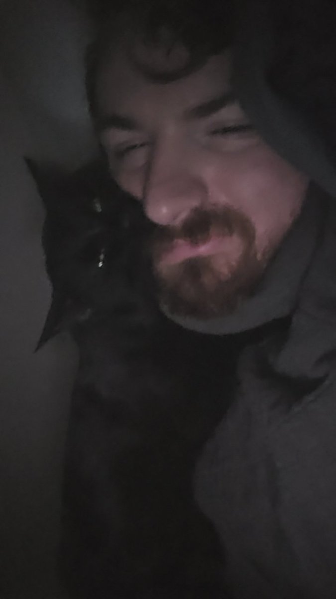 DatBoiNikku's tweet photo. I feel so awful. It's been a month since you've been missing and I feel like I let you down.

Bison I hope you're okay, I go out every night looking for you, hoping you will be near by. I hope you know I love you very much and hope youre safe. https://t.co/ZVz5MHvsHq