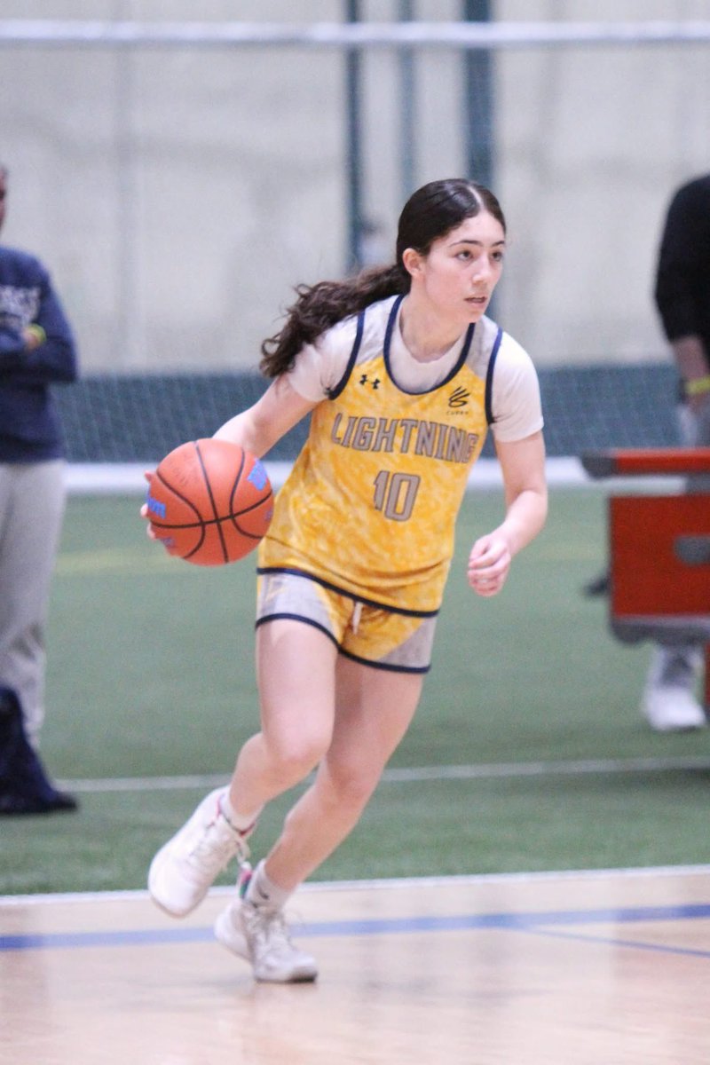 danielmartest's tweet photo. Lauren Leon (‘27) was unstoppable today for Lighting Melious at CSI, dropping 35 points, 10 rebounds, 6 assists, and taking 4 charges. Through 2 games, her stat line is ridiculous: 74 pts, 21 rebs, 8 stls, and 4 charges taken. One of the most complete players in her class. https://t.co/wLuNYqFfVp
