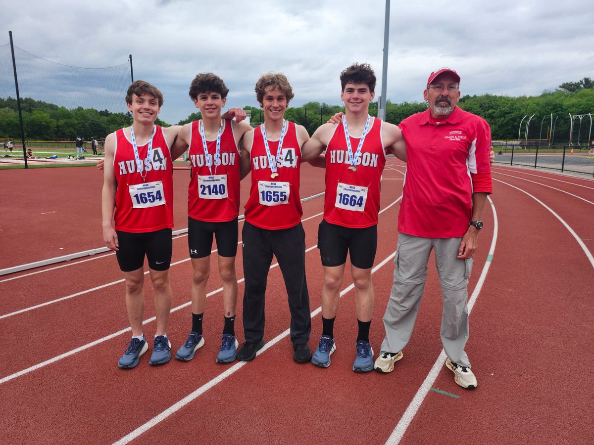 HHSHawksAD's tweet photo. ‼️NEW SCHOOL RECORD‼️

The 4x800m team (Jason Blake, Harrison Mello,  Jackson Deveney, Oliver Mello) set a new school record (8:15.73) and took 3rd at today’s D5 State Meet!! 

The old record (8:21.41) stood for 17 years, set back in 2009 😳

Congratulations! Well done, Hawks!! https://t.co/9dN2OhqJWl