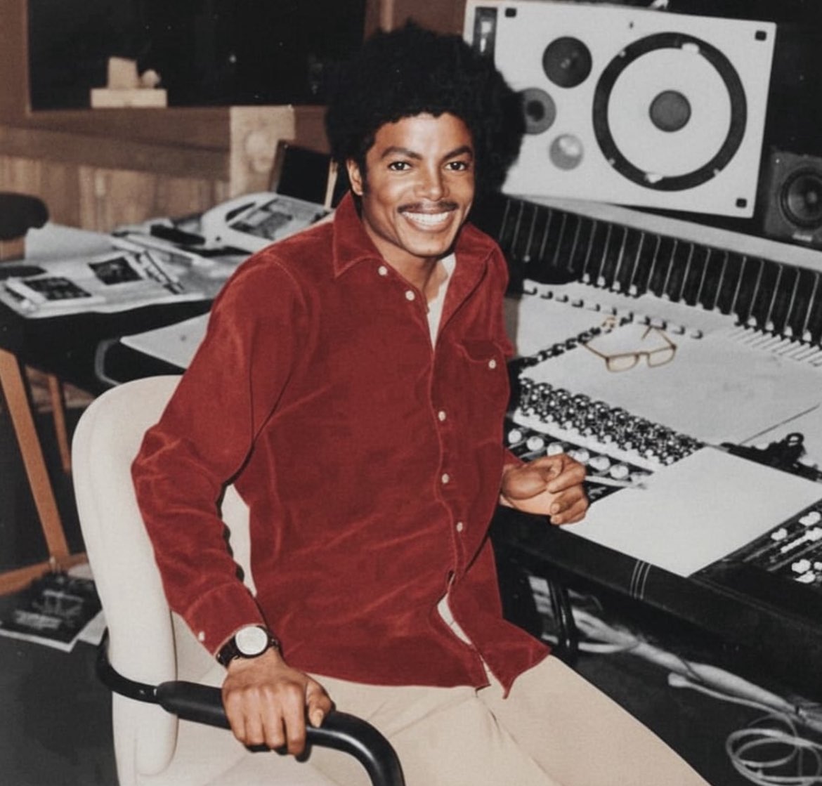 ✨ MJ ✨ tweet media