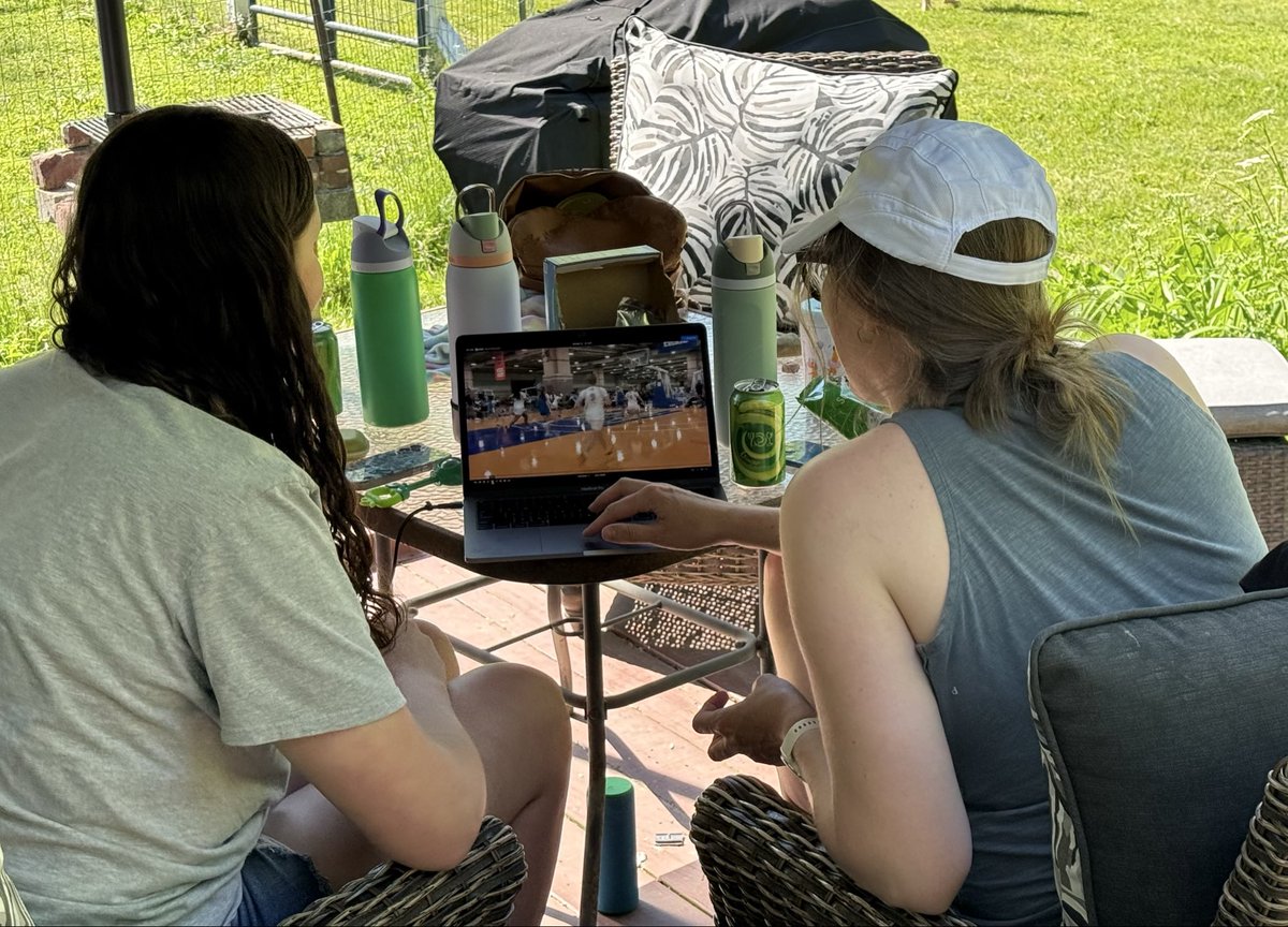 kendallhulsman's tweet photo. Resting the minor knee injury so upper body workouts with Mike Goldyn and film review with @Ali_Bouman . Looking forward to next tournament! https://t.co/I1ON7R7zFG