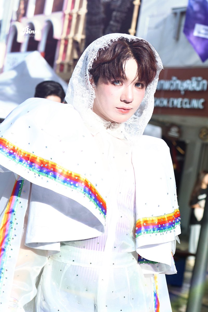 irisbinni's tweet photo. 🌻🌈

My prettiest 🪽 My pround
#cooheart @cooheartt
#BangkokPride2026 https://t.co/J1bVFO3day