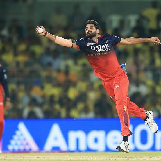 Fancricket12's tweet photo. Bhuvneshwar Kumar.

Somewhere in the Wanderers Test of 2018, I saw a skilful bowler trying a delivery that resembled wobble seam. But he rarely used that weapon in the years to come. Fast forward to 2026 IPL, he has almost perfected it.

Welcome to the elite club of wobble-seam bowling - Bhuvneshwar. Of course, he bent his back and extracted bounce from the wicket at NMS.

I don't need to say much about his conventional swing or slog-overs bowling. The complete package of IPL 2026.