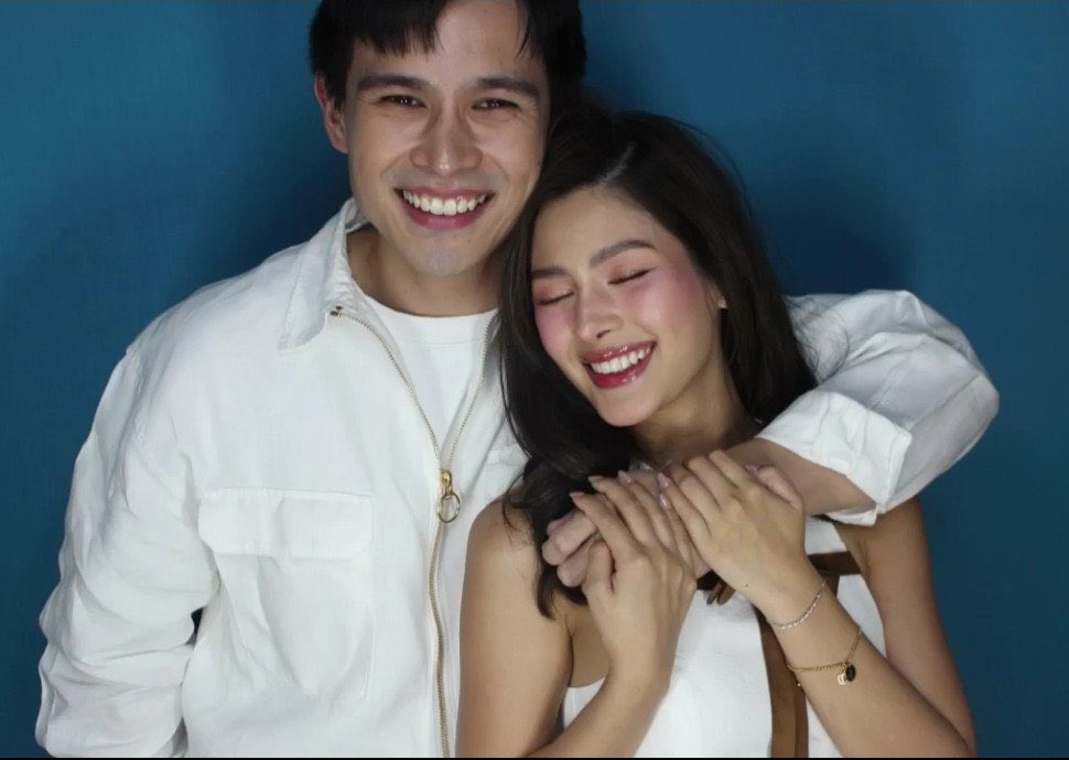 rdlzeizei's tweet photo. if there’s one thing photobooths prove, it’s that some moments are worth keeping. that’s all. https://t.co/2Azb3dOSJW
